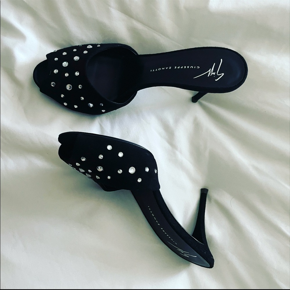 SOLD ❤️Host pick❤️- NEW- Giuseppe Zanotti Black Mid-Heel Mules with Rhinestones - Picture 1 of 4